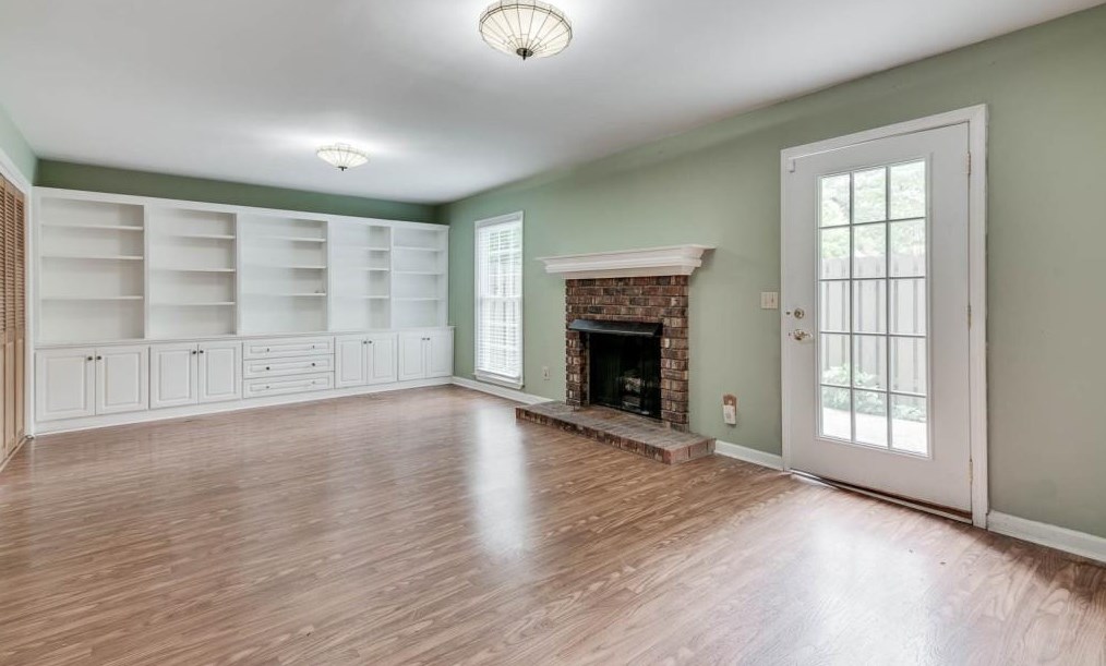 1100 Moorestown Cir, Decatur GA  30033-2733 exterior