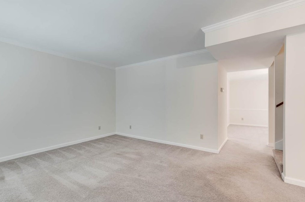 1100 Moorestown Cir, Decatur GA  30033-2733 exterior