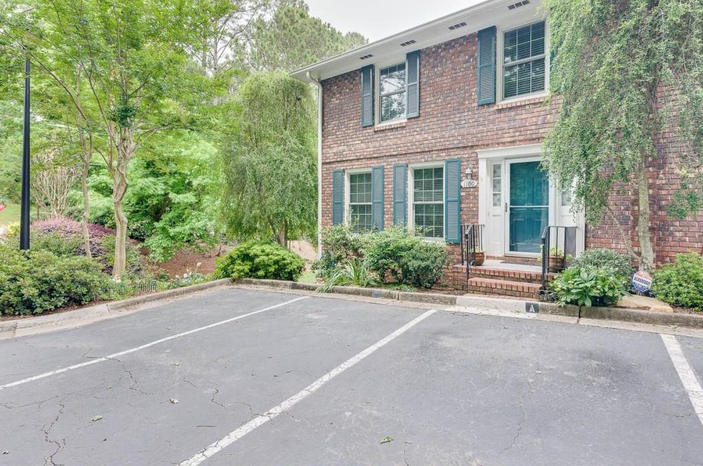 1100 Moorestown Cir, Decatur GA  30033-2733 exterior