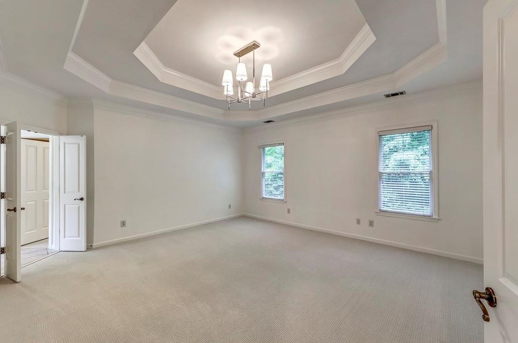 3176 Windsor Lake Dr, Atlanta GA  30319-2372 exterior