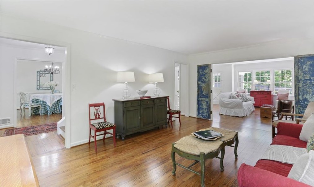 6278 Mtn Brk Way, Atlanta GA  30328-3611 exterior