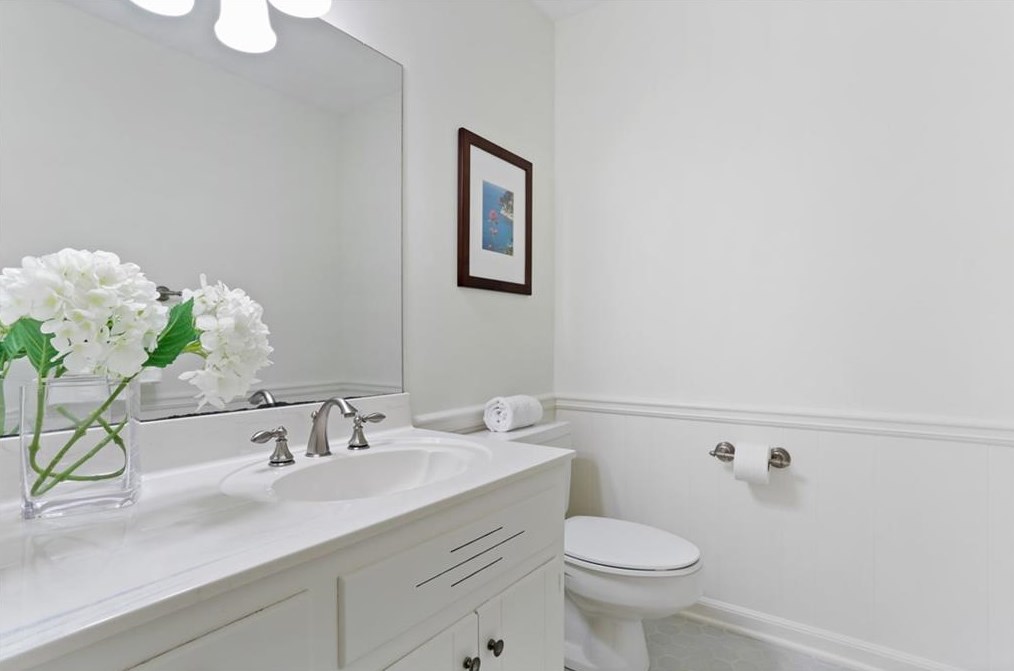 6278 Mtn Brk Way, Atlanta GA  30328-3611 exterior