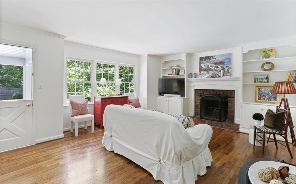 6278 Mtn Brk Way, Atlanta GA  30328-3611 exterior