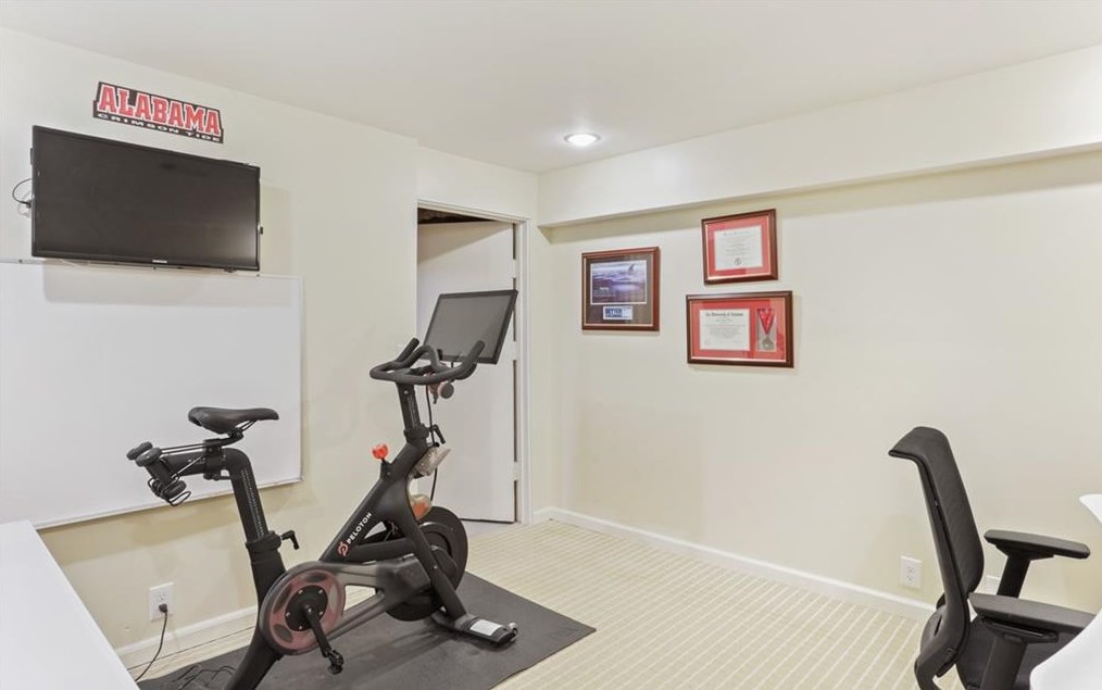 6278 Mtn Brk Way, Atlanta GA  30328-3611 exterior