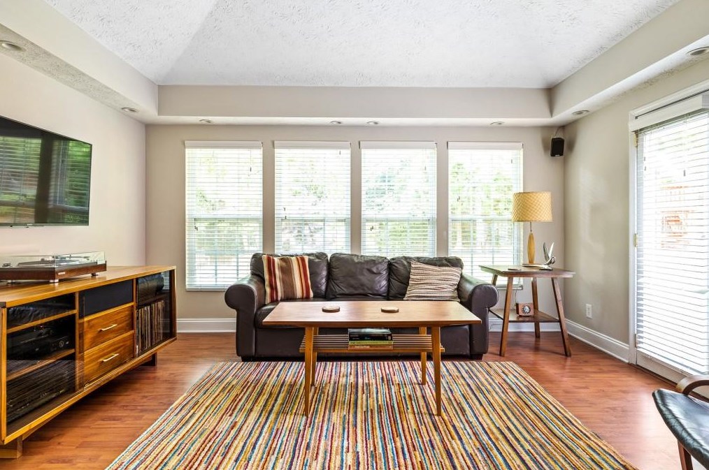 2236 Desmond Dr, Decatur GA  30033-4742 exterior