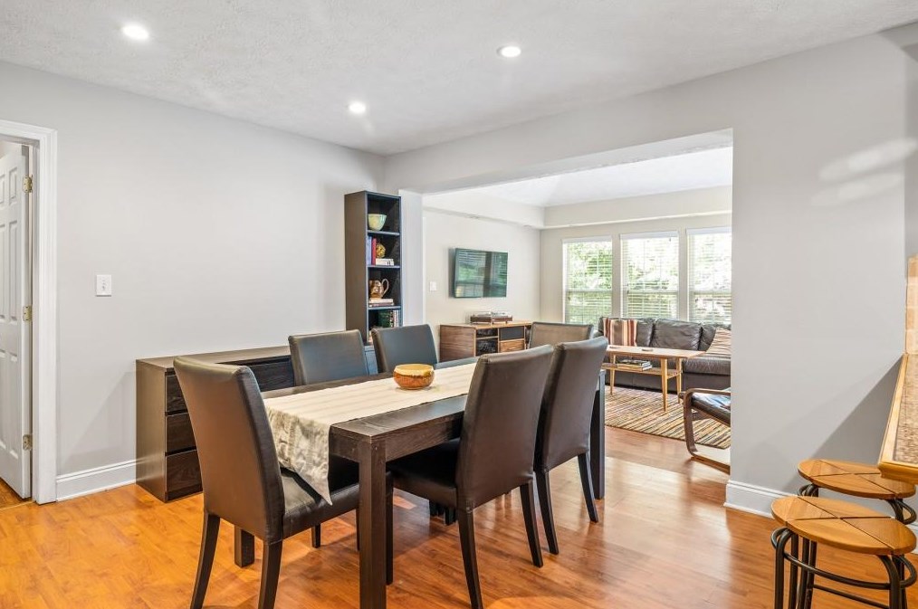 2236 Desmond Dr, Decatur GA  30033-4742 exterior