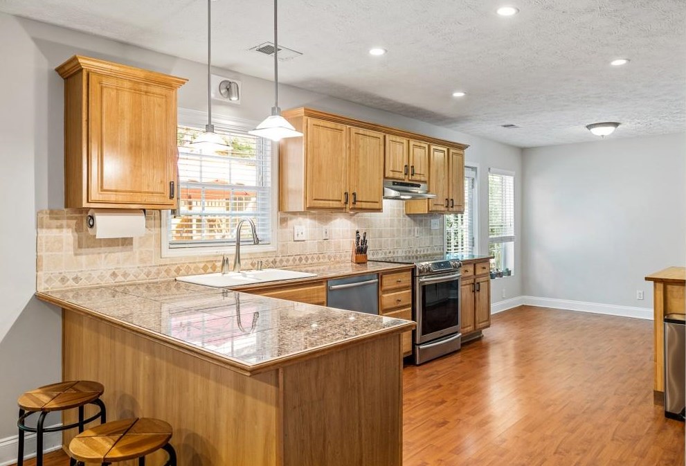 2236 Desmond Dr, Decatur GA  30033-4742 exterior