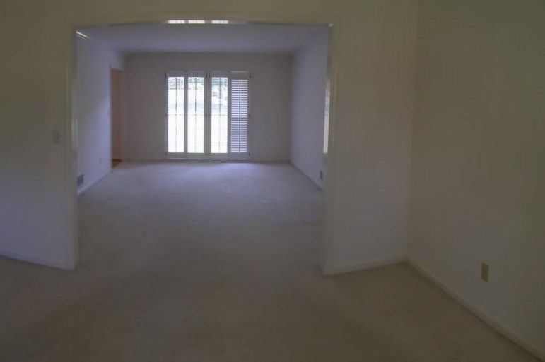 3772 Watkins Pl, Atlanta GA  30319-1827 exterior