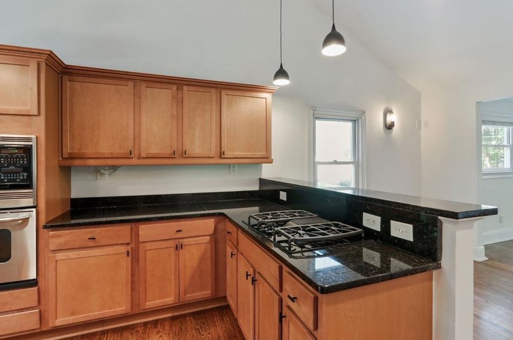 556 Parker Ave, Decatur GA  30032-3965 exterior