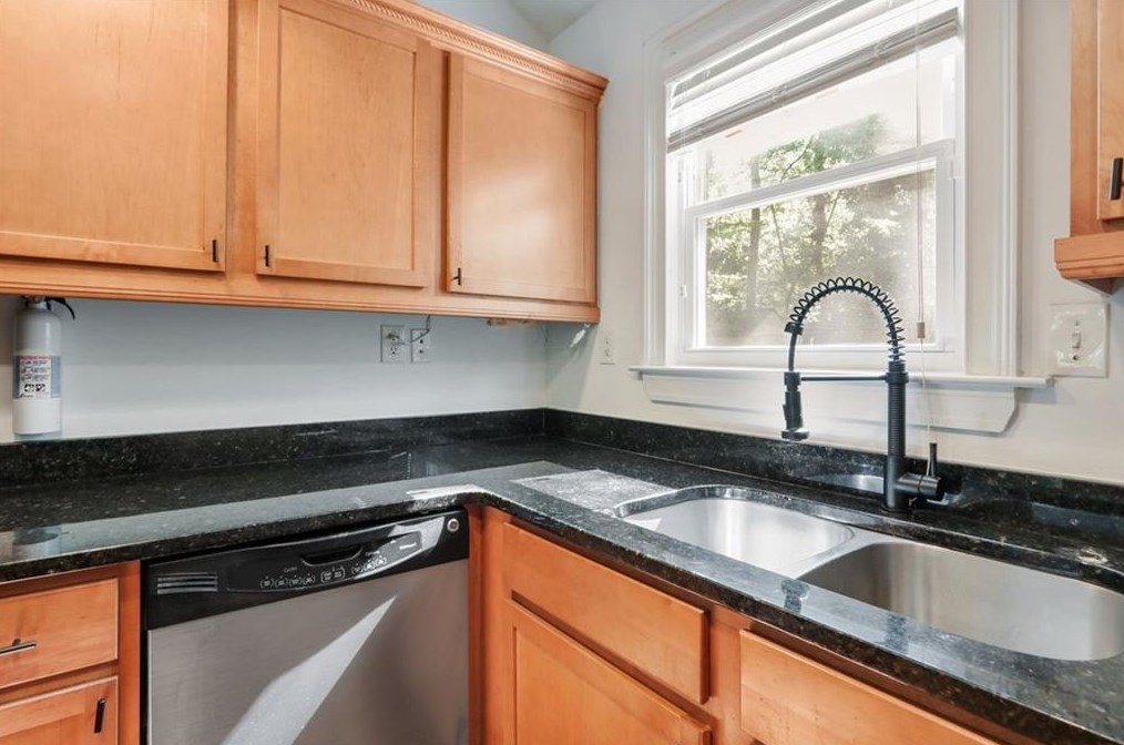 556 Parker Ave, Decatur GA  30032-3965 exterior