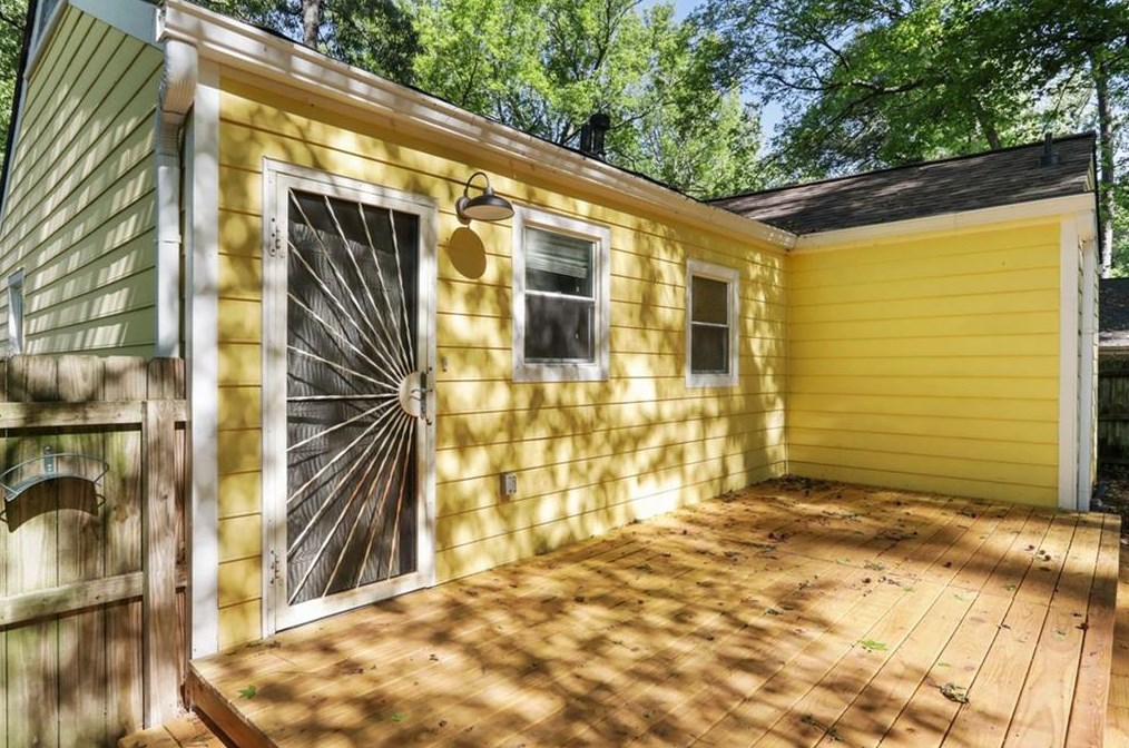 556 Parker Ave, Decatur GA  30032-3965 exterior