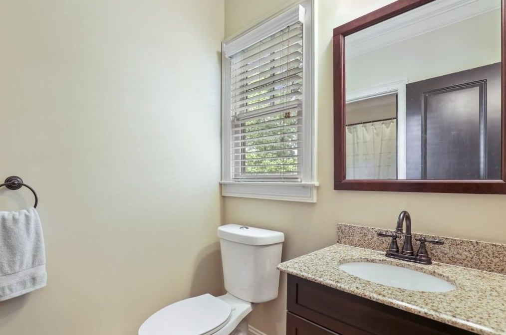 4805 Northway Dr, Atlanta GA  30342-2425 exterior