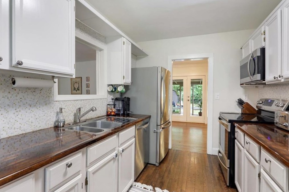 232 Mount Vernon Dr, Decatur GA  30030-1607 exterior