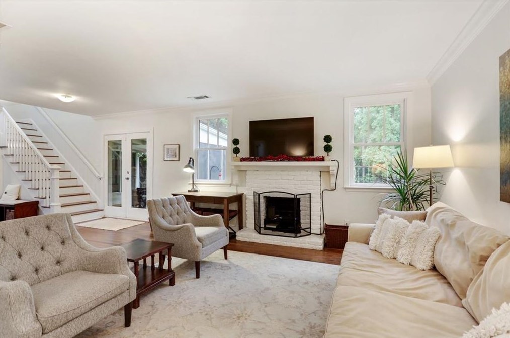 232 Mount Vernon Dr, Decatur GA  30030-1607 exterior