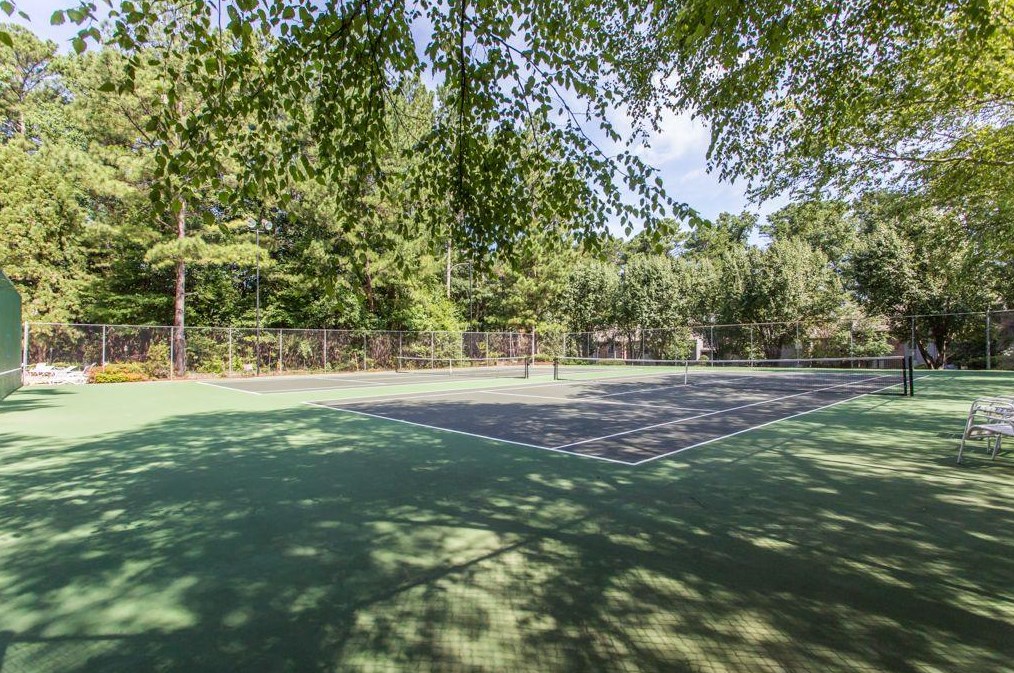 1005 Mcclelen Way, Decatur GA  30033-5633 exterior