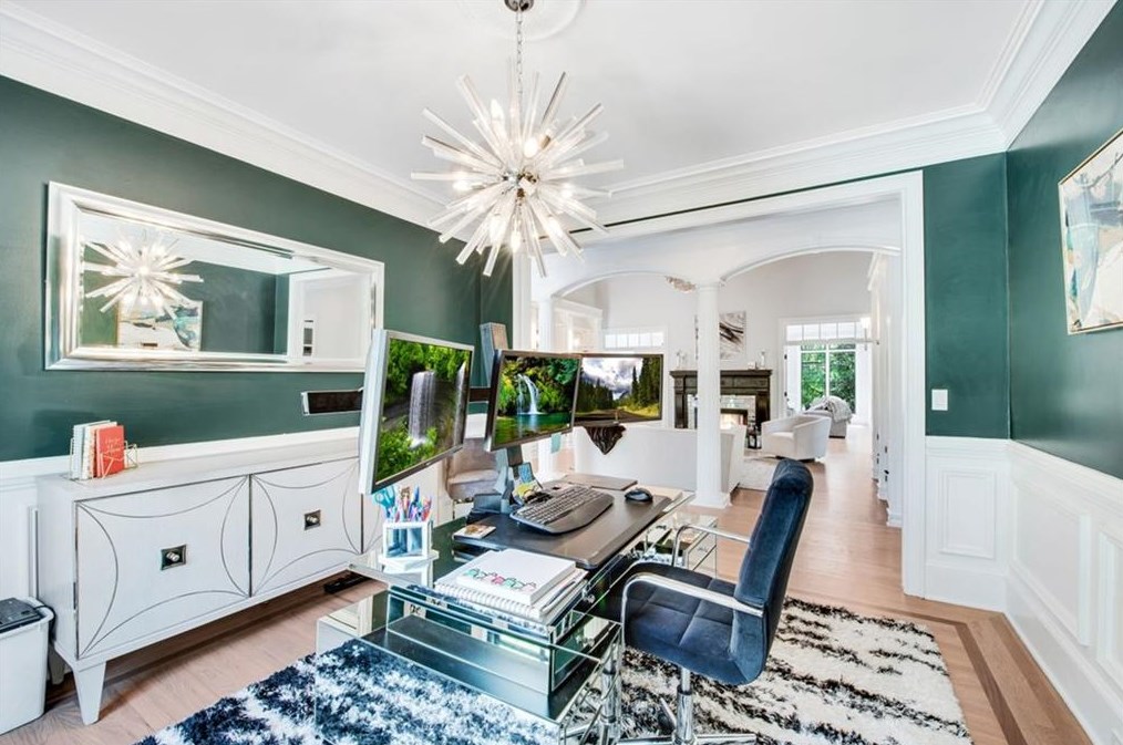220 Windsor Gate Cv, Atlanta GA  30342-2864 exterior
