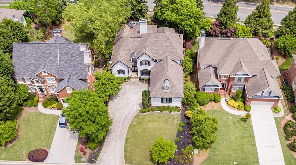 220 Windsor Gate Cv, Atlanta GA  30342-2864 exterior