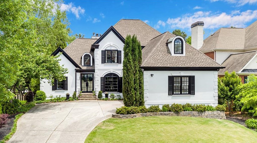 220 Windsor Gate Cv, Atlanta GA  30342-2864 exterior