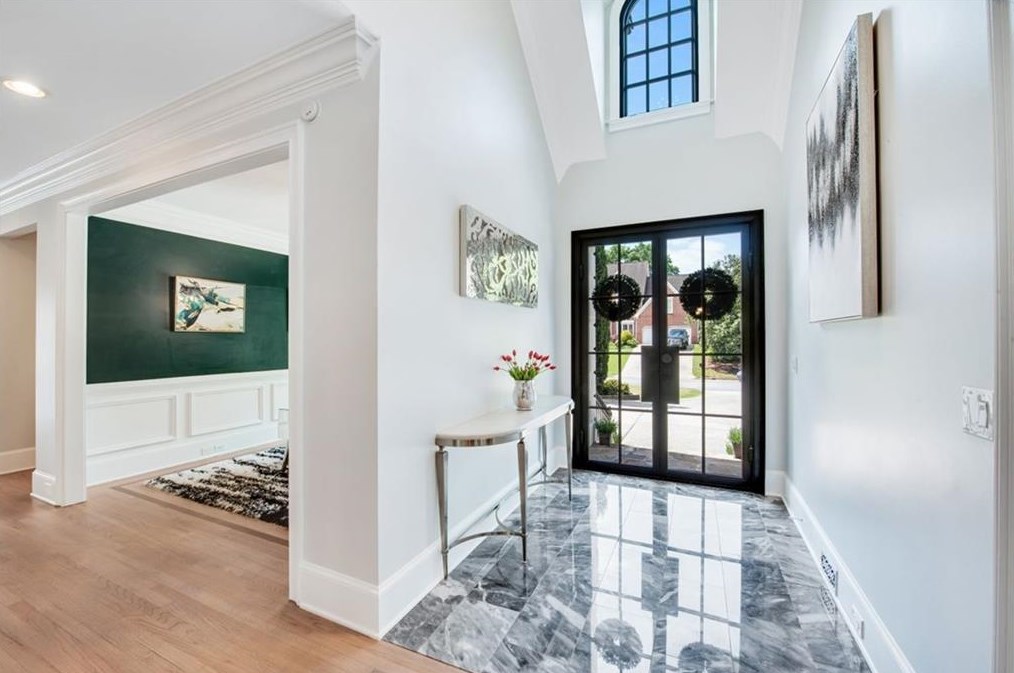 220 Windsor Gate Cv, Atlanta GA  30342-2864 exterior