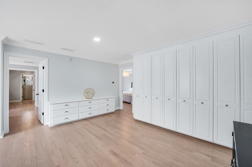 220 Windsor Gate Cv, Atlanta GA  30342-2864 exterior