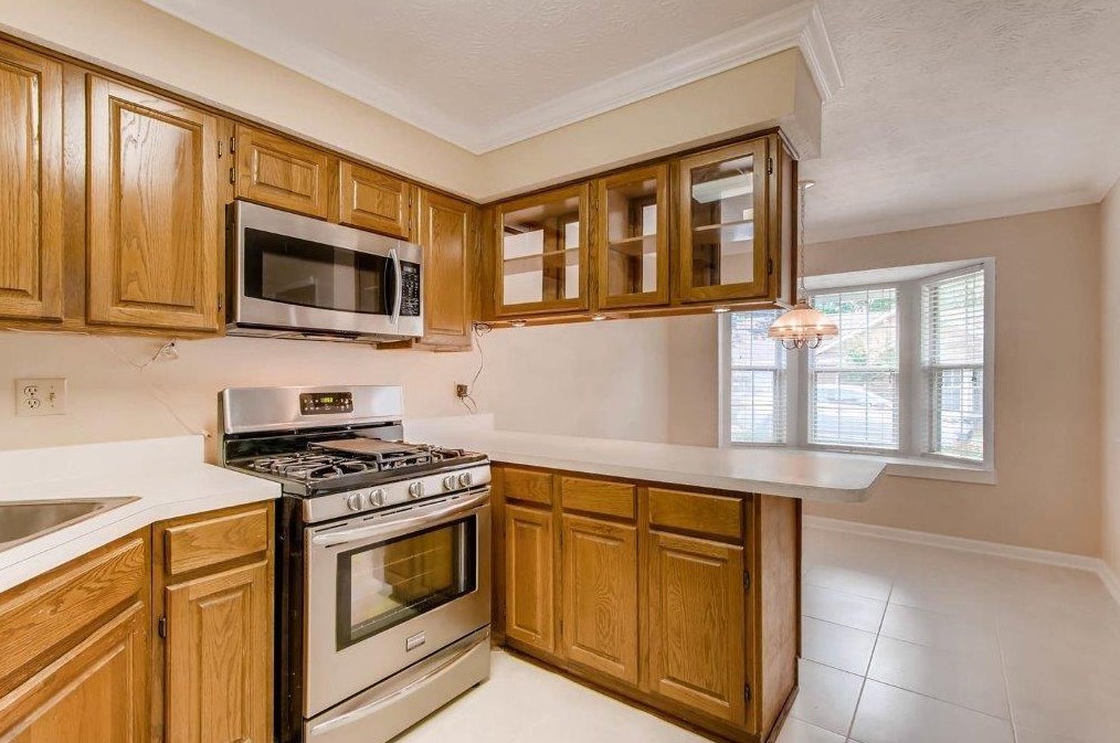 107 Mary Gay Ct, Decatur GA  30030-2904 exterior