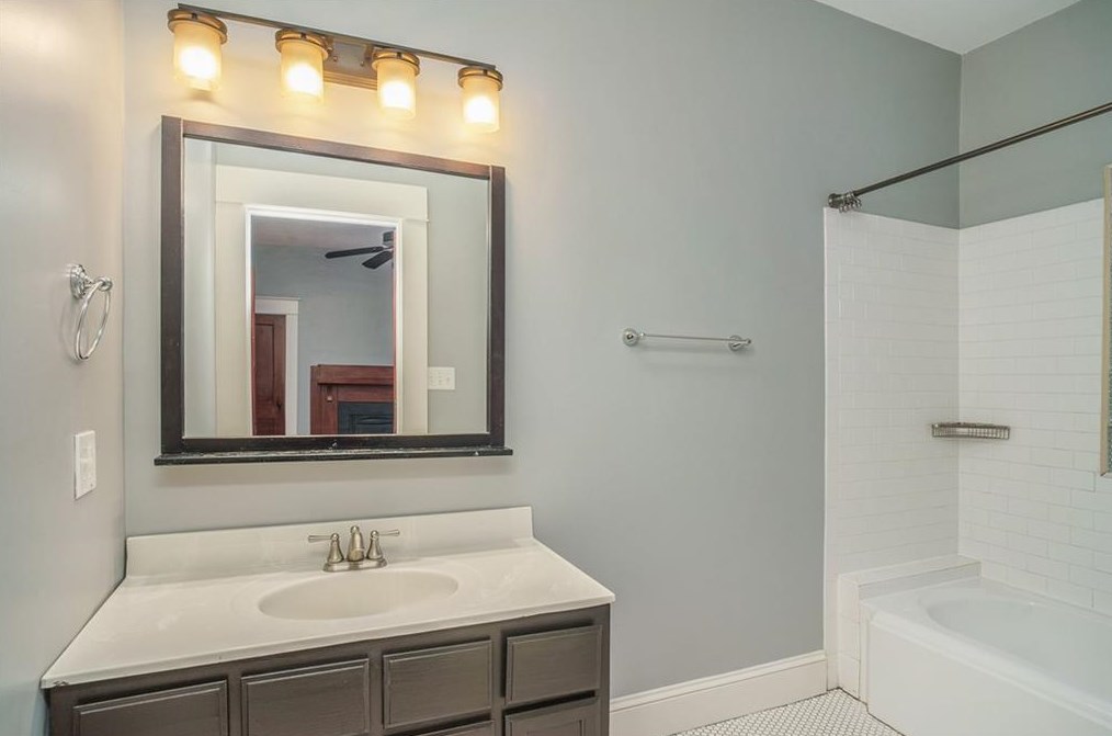 220 5th Ave, Decatur GA  30030-4810 exterior