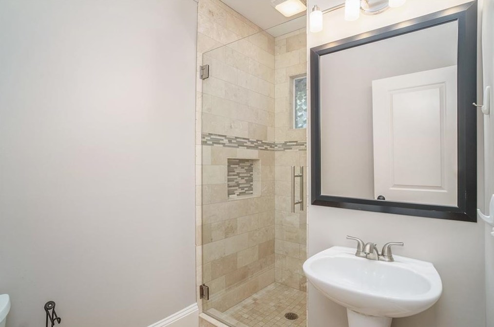 220 5th Ave, Decatur GA  30030-4810 exterior