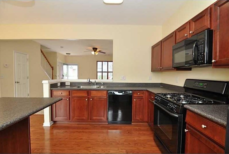 959 Prestwyck Ct, Alpharetta GA  30004-0536 exterior