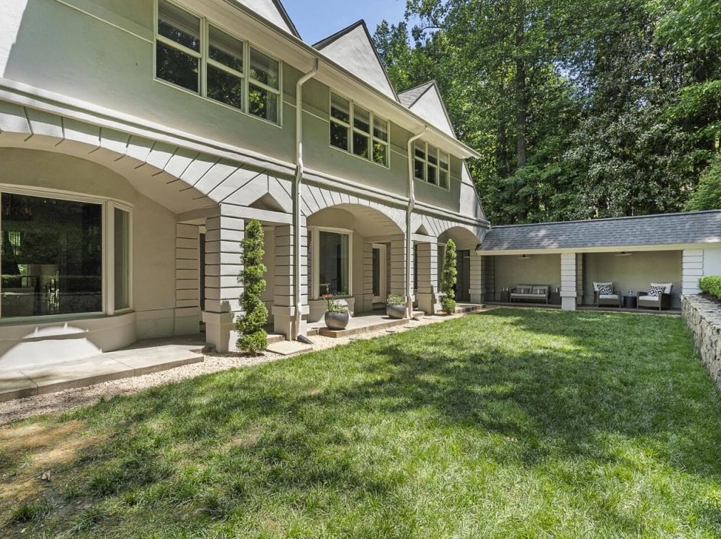 7 Wesley Rdg, Atlanta GA  30327-2042 exterior