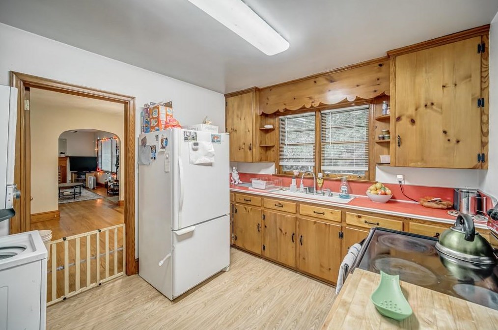 570 Pineneedle Rd, Athens GA  30606-2722 exterior