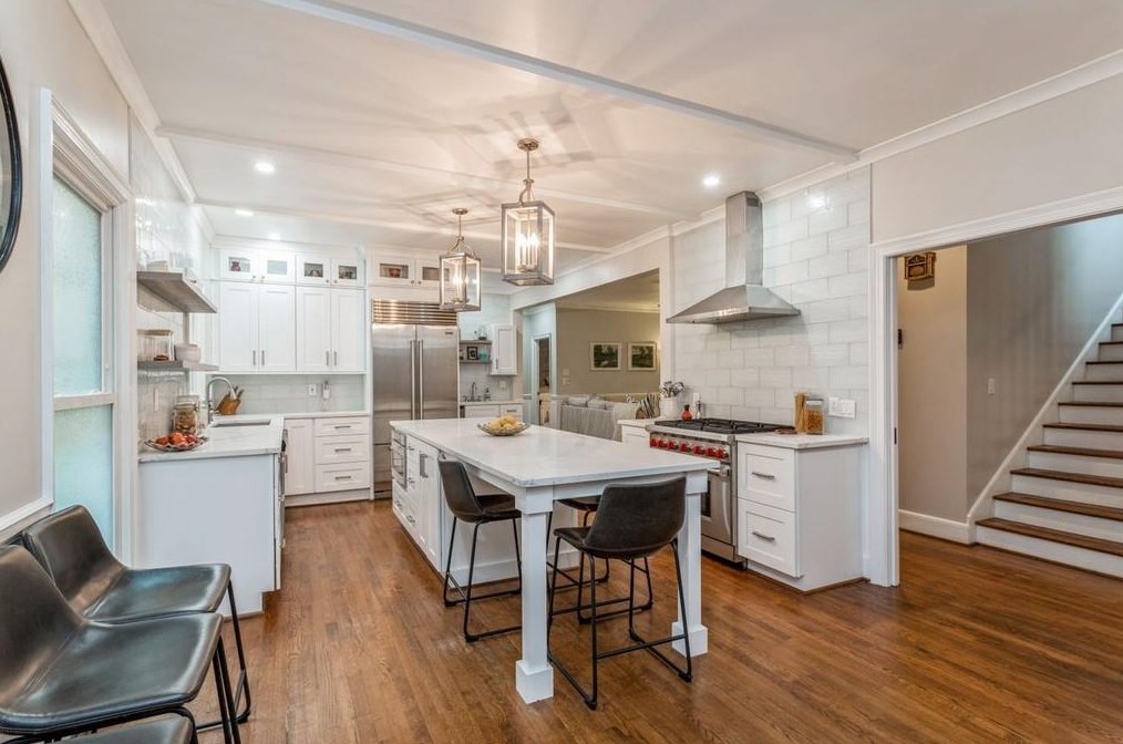 6 Wimberly Ct, Decatur GA  30030-2802 exterior