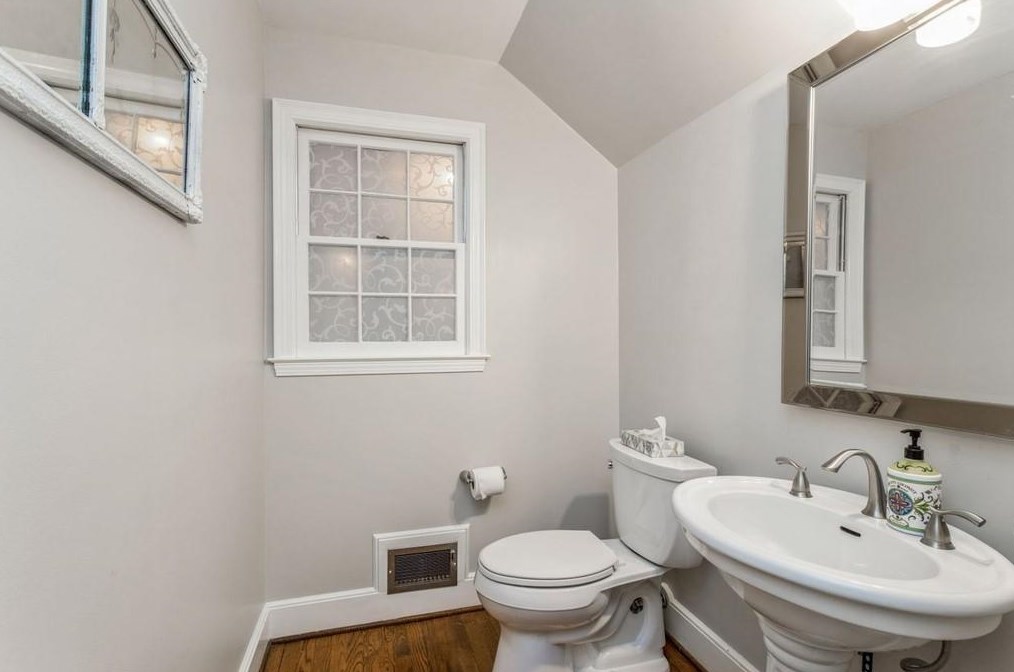 6 Wimberly Ct, Decatur GA  30030-2802 exterior