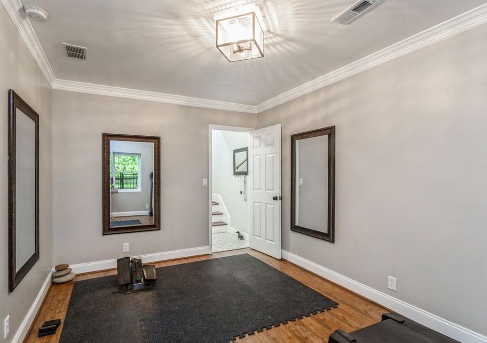 6 Wimberly Ct, Decatur GA  30030-2802 exterior