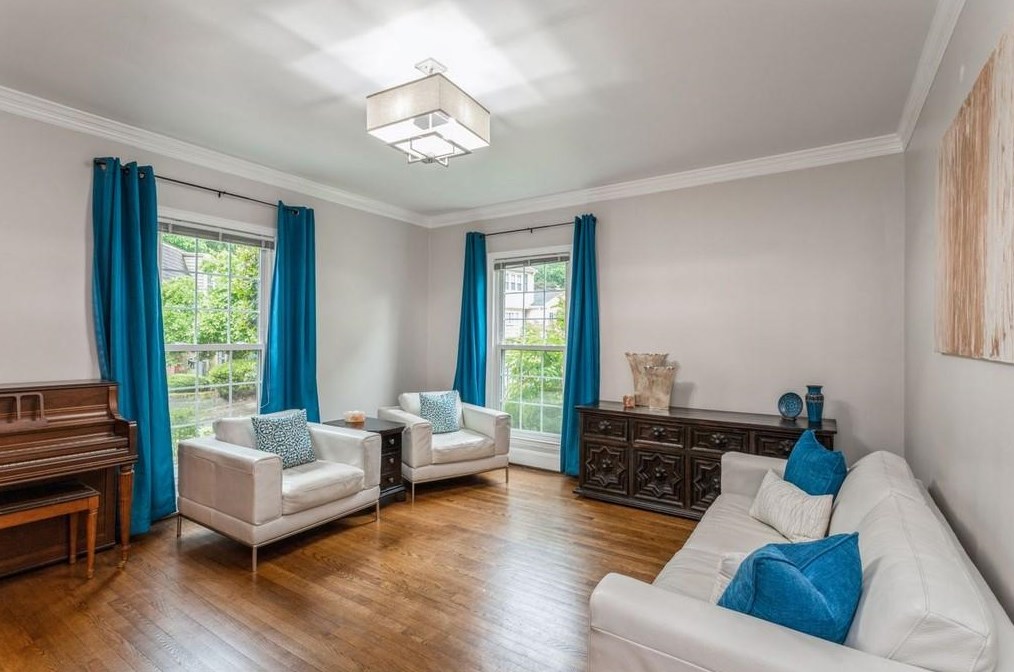 6 Wimberly Ct, Decatur GA  30030-2802 exterior