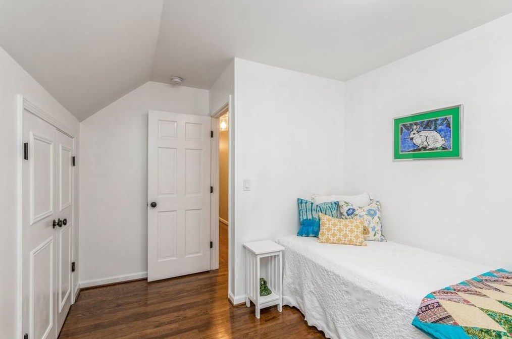 6 Wimberly Ct, Decatur GA  30030-2802 exterior