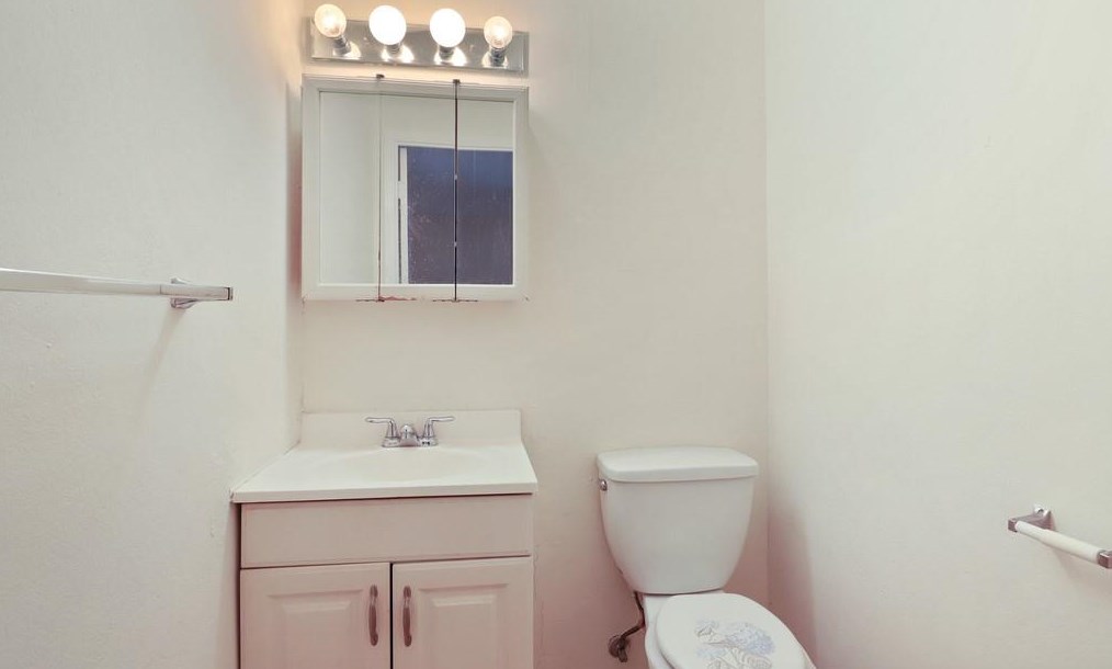 1941 Bandera Dr, Decatur GA  30032-7008 exterior