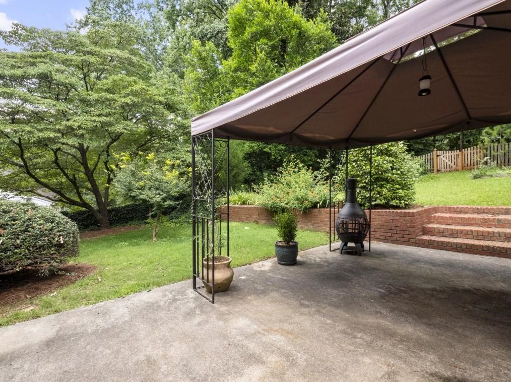 125 Parkwood Ln, Decatur GA  30030-2857 exterior