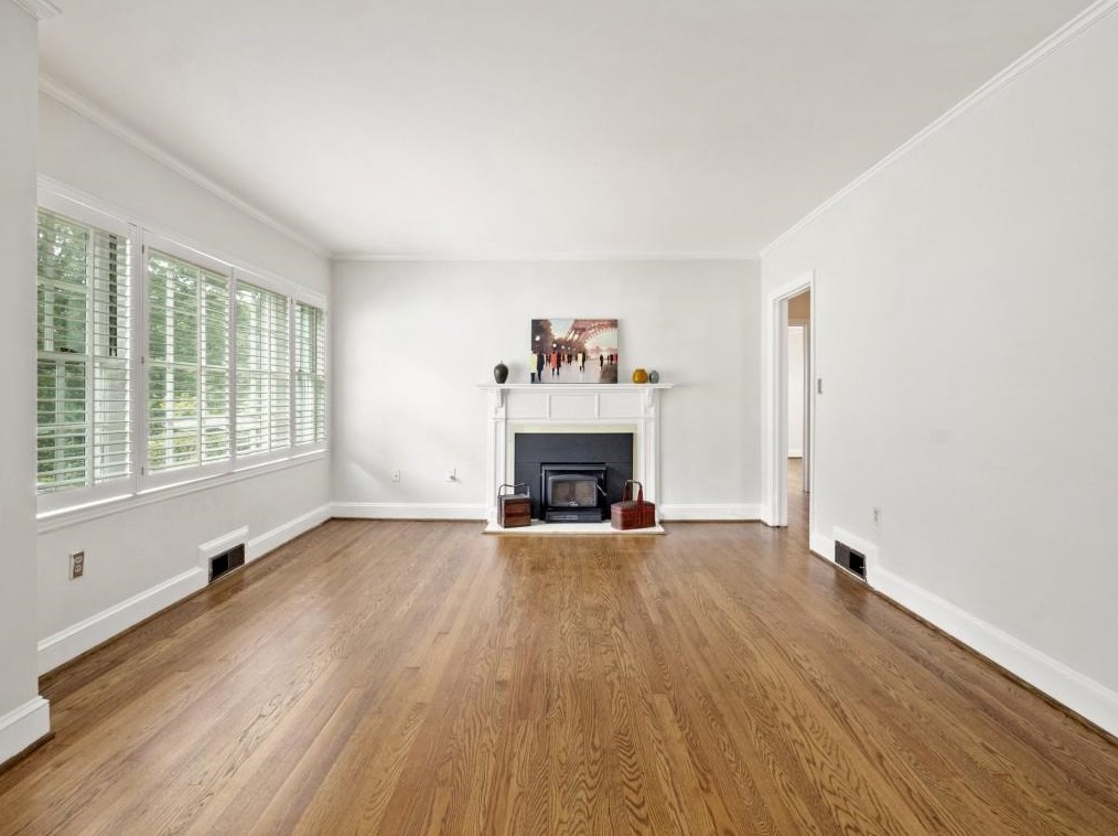 125 Parkwood Ln, Decatur GA  30030-2857 exterior