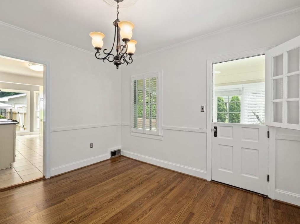 125 Parkwood Ln, Decatur GA  30030-2857 exterior