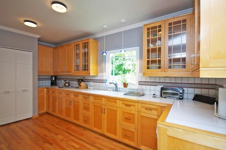 412 Hilldale Dr, Decatur GA  30030-3826 exterior