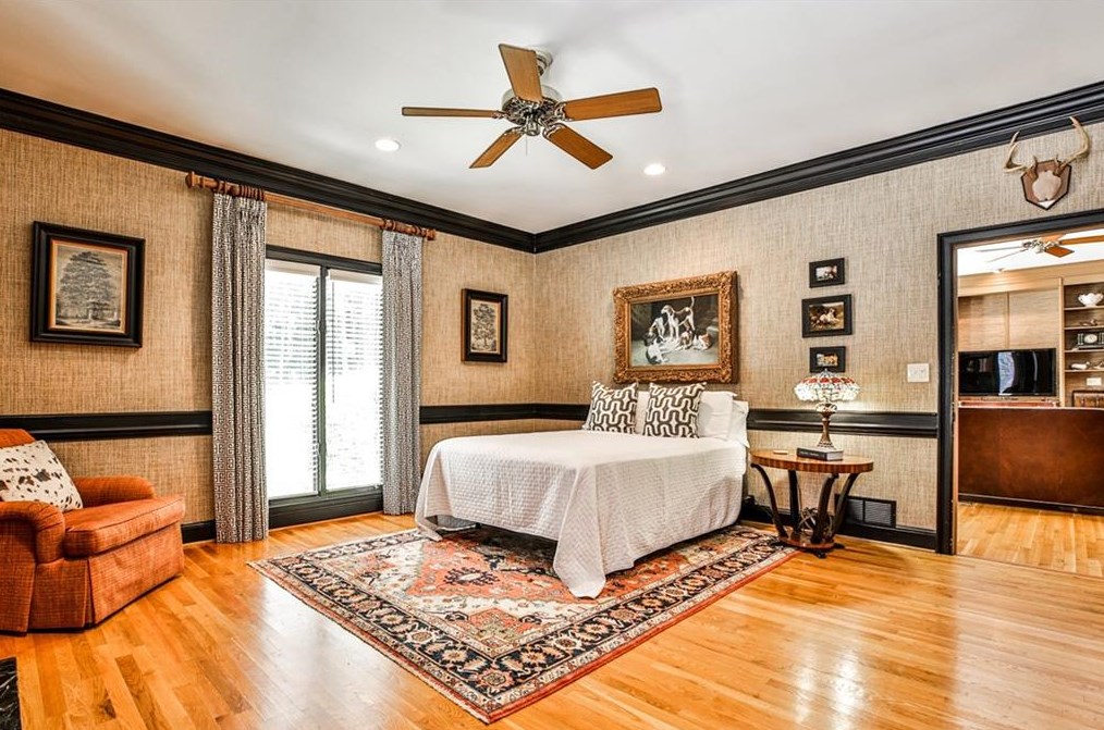 1089 Regency Rd, Atlanta GA  30327-2719 exterior
