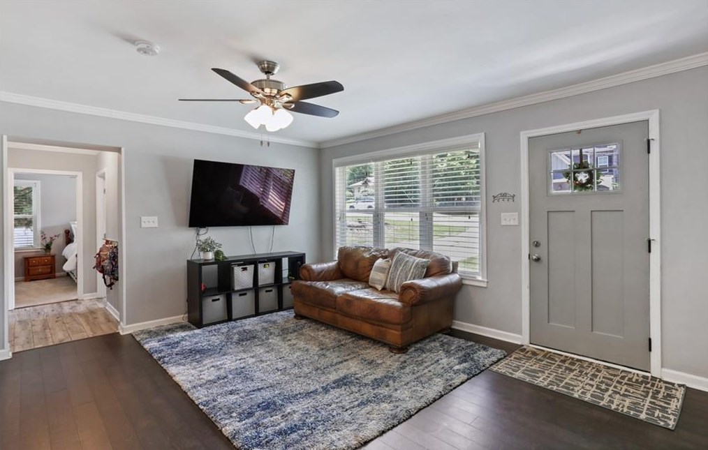 1045 Medlin St, Smyrna GA  30080-4156 exterior