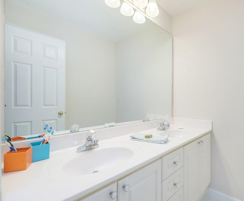 2998 Frazier Ct, Decatur GA  30033-1820 exterior