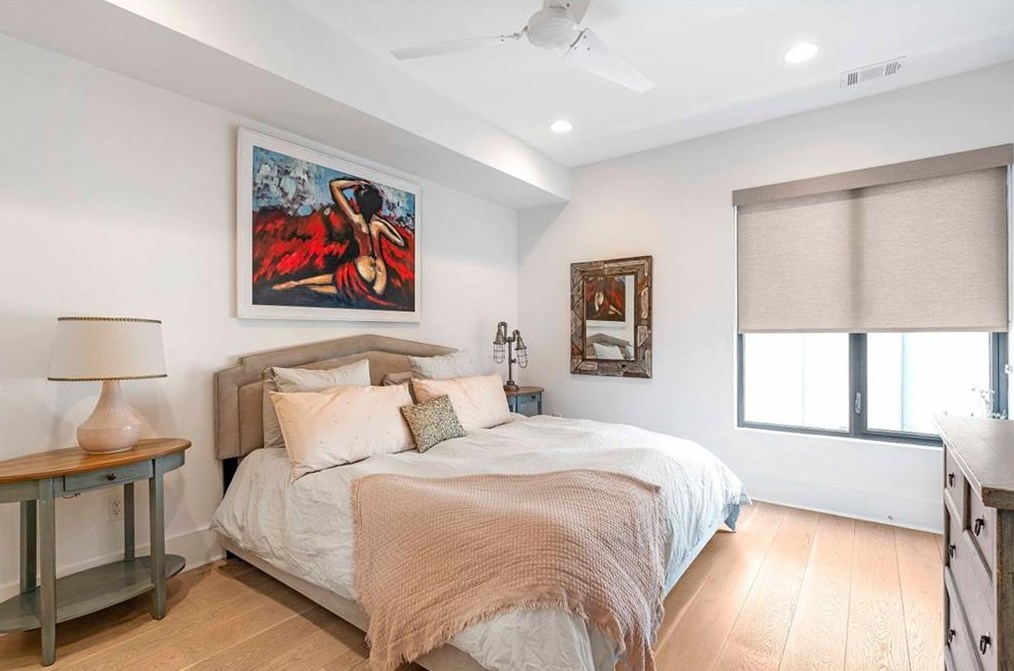 706 Oakview Rd, Decatur GA  30030-4329 exterior