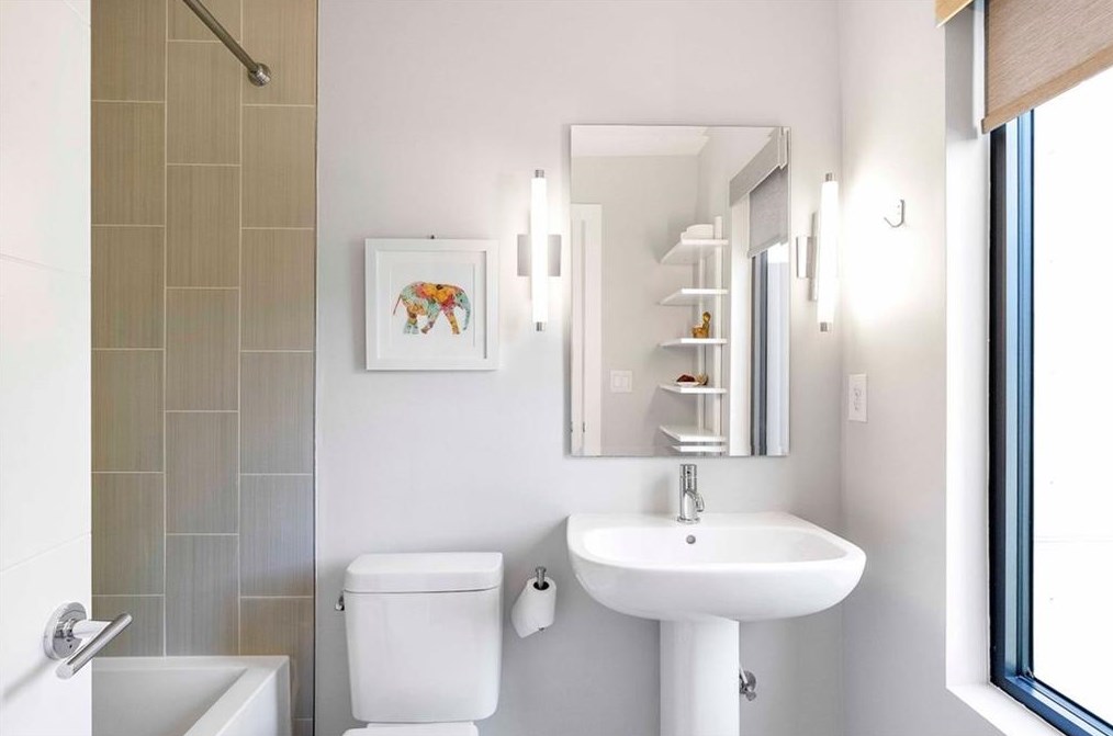 706 Oakview Rd, Decatur GA  30030-4329 exterior