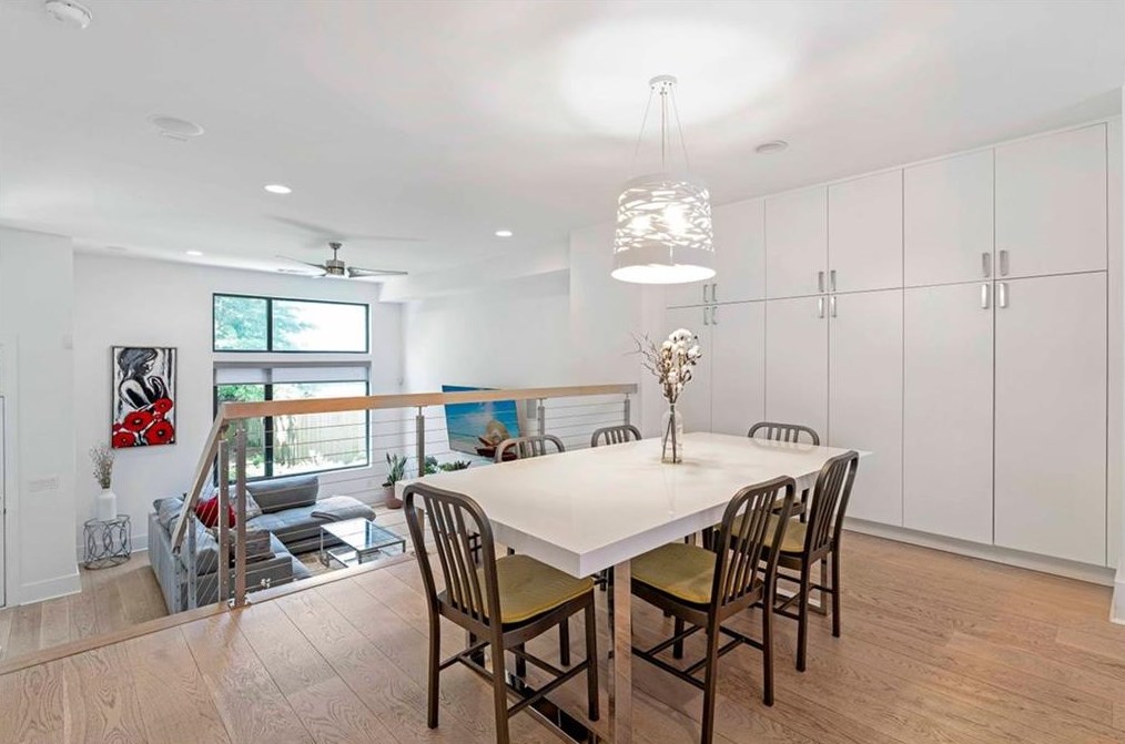 706 Oakview Rd, Decatur GA  30030-4329 exterior