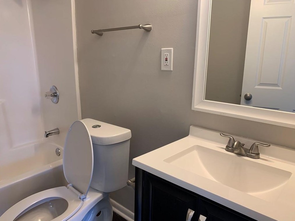 3102 Robin Rd, Decatur GA  30032-3718 exterior