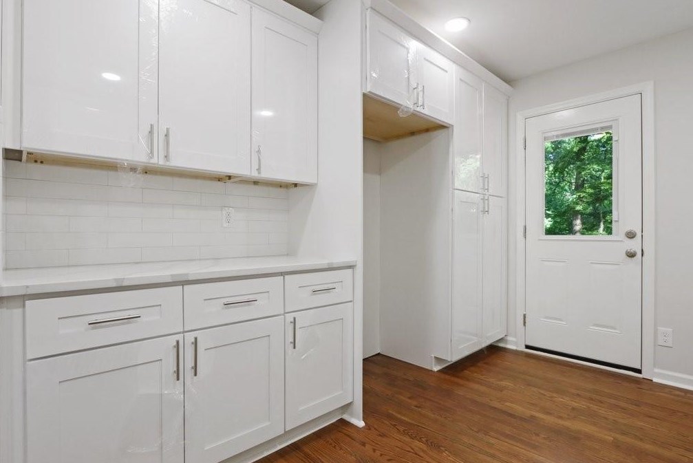 1842 Winchester Trl, Atlanta GA  30341-1448 exterior