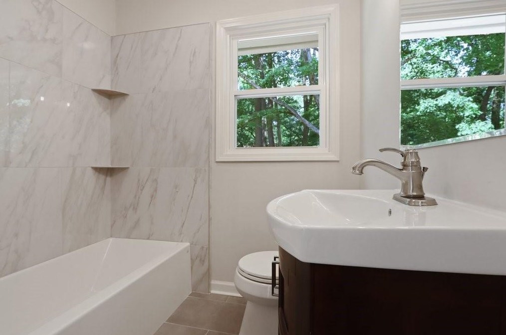 1842 Winchester Trl, Atlanta GA  30341-1448 exterior