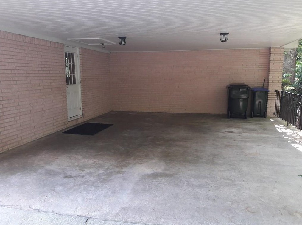 2453 Wentworth Dr, Atlanta GA  30345-1663 exterior